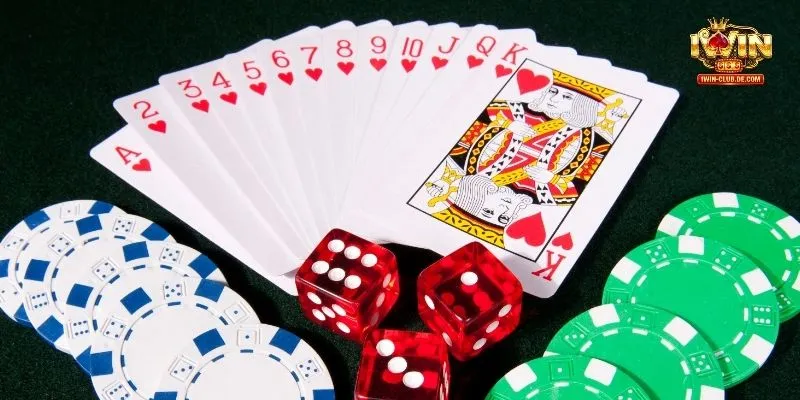 Tham khảo cách chơi Phỏm qua luật tính điểm đơn giản